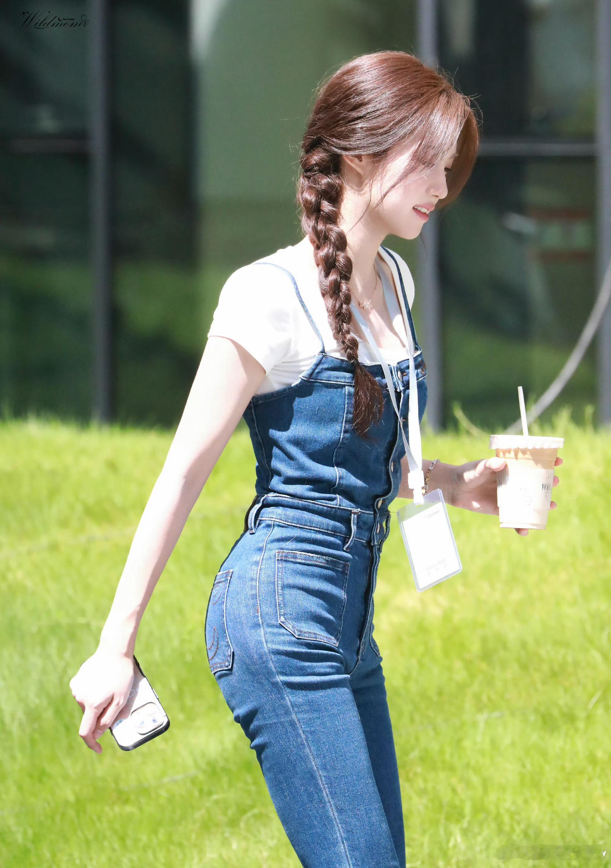 卢昱晓真的把剧粉养的很好富有且慷慨的妹妹，快到我碗里来[滑稽笑]​​​