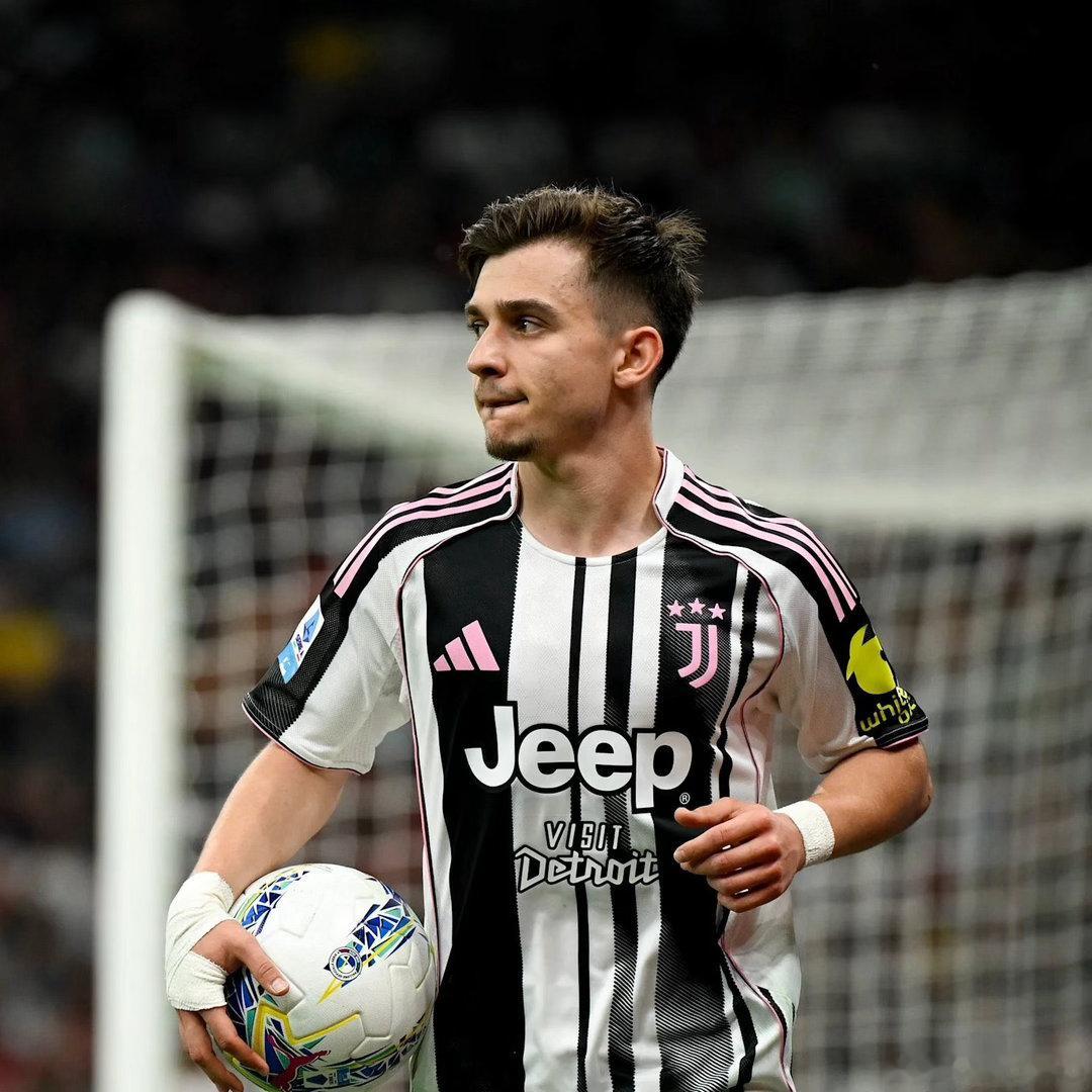 都灵体育报：就目前的表现而言，小孔塞桑是尤文图斯不折不扣的赛季MVP。这位葡萄牙