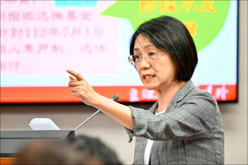 丁瑀号召“删除”翁晓玲，叫嚣“要求她退出台湾政坛”国民党立委翁晓玲删除赖清德公