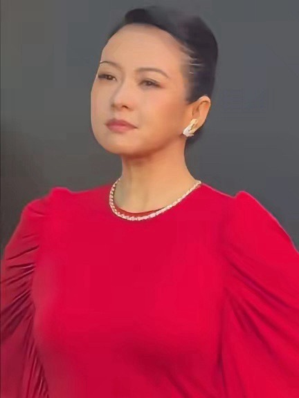 看着有点怪怪的，怎么感觉一下就老了呢?