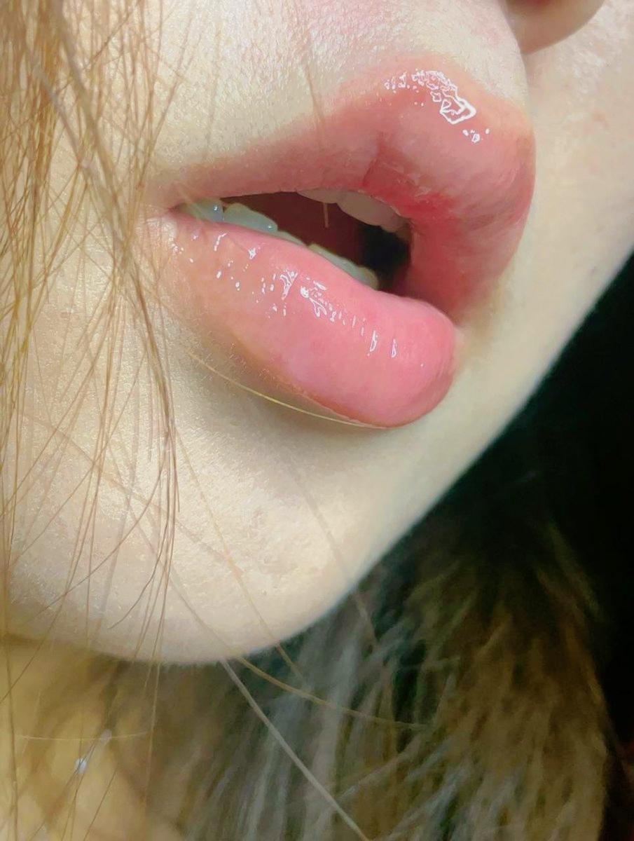 在这种快餐式的恋爱时代，没有谁会真的会喜欢你三五年，也没有谁会真的跟你慢慢来，任