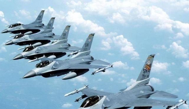 如果中美开战，美军会不会全面轰炸中国？这么说吧，只要美军轰炸机敢来到中国，东风快