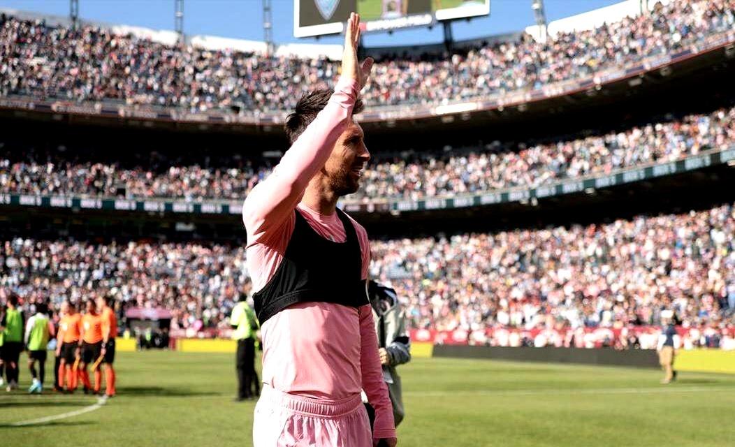 我没开玩笑，一张球票4万块人民币……就为了看梅西！前几天丹佛那场，科罗拉