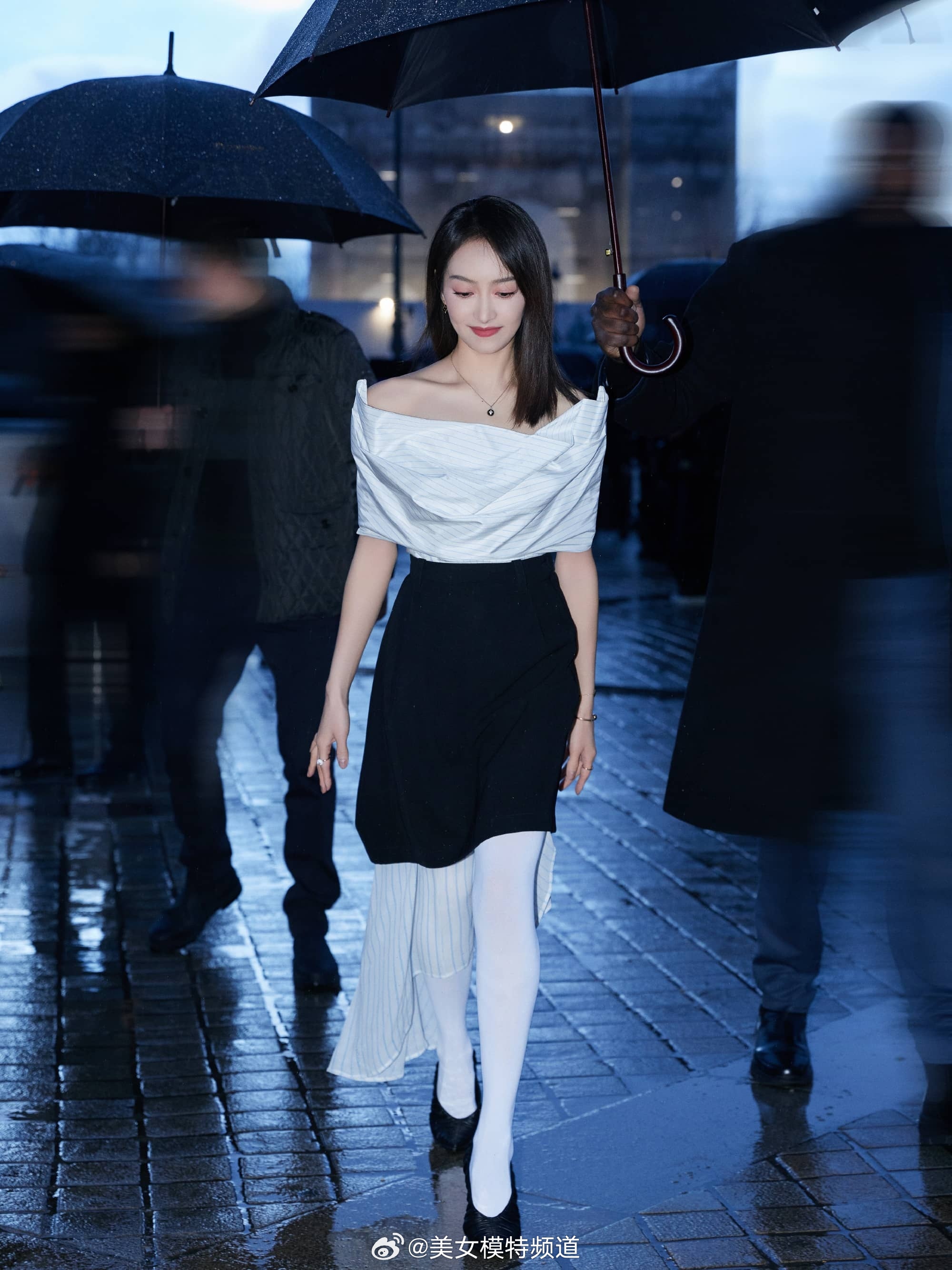 宋茜丝袜妆造美图集​​​