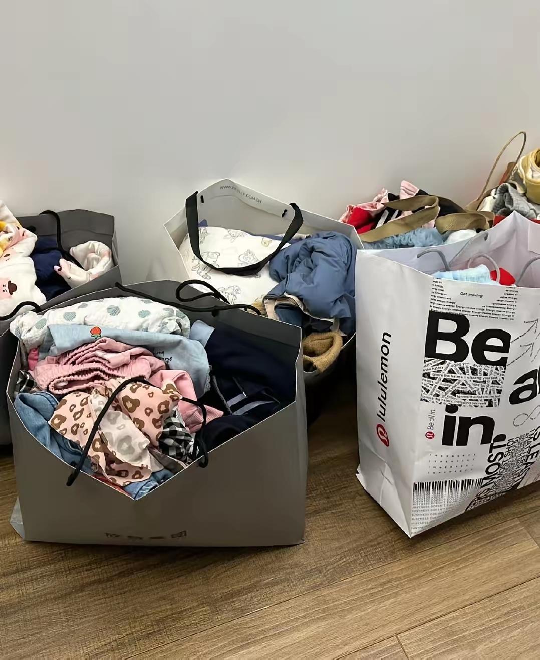 快过年，请了一个阿姨来家里收拾卫生，一口价350。忙活大半天，阿姨收拾完。她