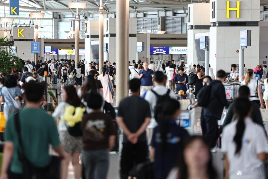 旅行eSIM激增32%，冲击电信漫游利润eSIM技术在海外旅行者中快速普及，预