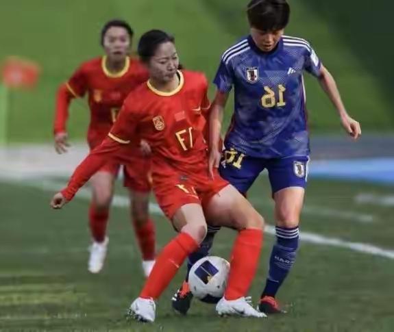 今晚，U20女足亚洲杯半决赛将在中国队与日本队之间展开，虽然实力上中国女足稍逊一