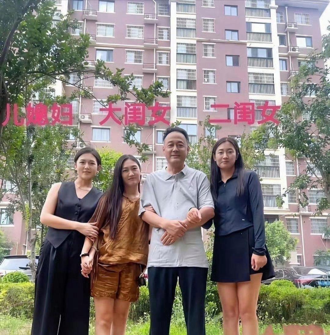 在绝对美貌跟前，脸大脸小根本不算啥