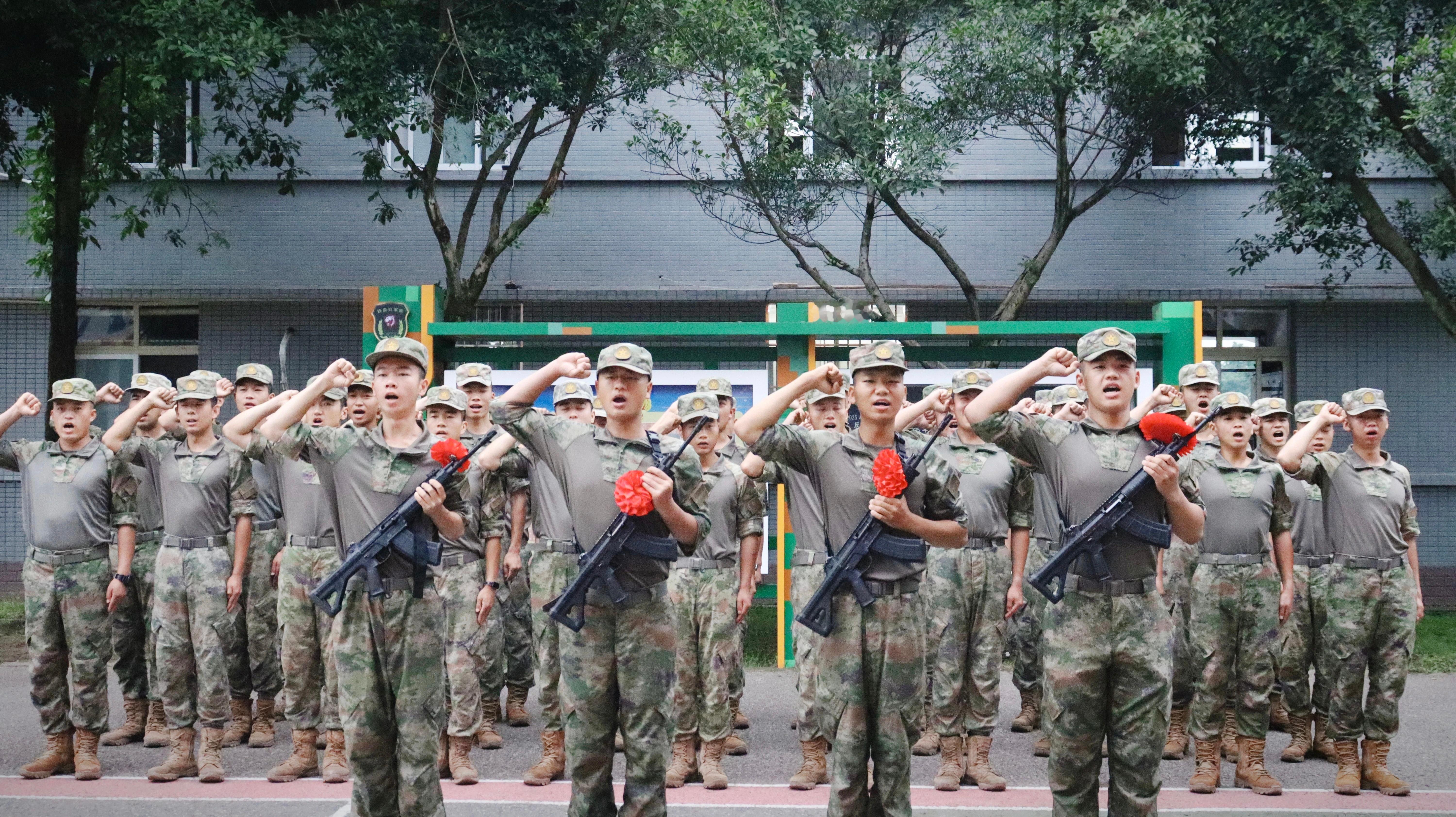 西部战区陆军某部新兵下连授枪（西陆强军号）烽火问鼎计划​​​