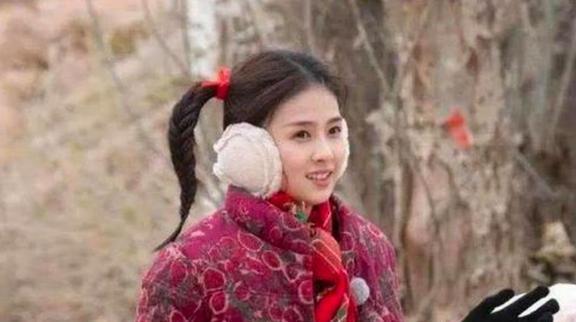 1、迪丽热巴和陈飞宇的恋情传闻对他俩没多大影响，因为没有特别实锤的证据，粉丝也在