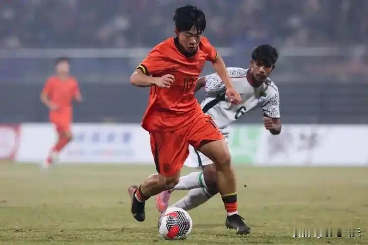 国少队21年梦想成真北京时间5月13日凌晨，U17男足亚洲杯小组赛第三轮，中国