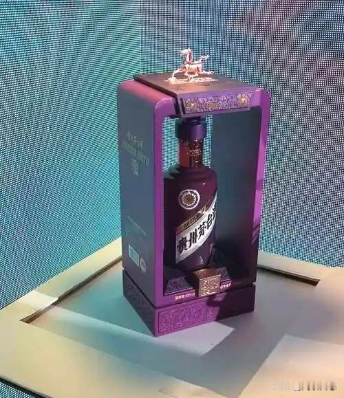 这真是把商品做成了文化，文化的价值是不可估量的。如果马年茅台再生产少点，那么收