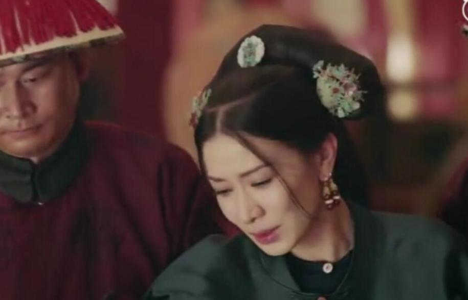 乾隆三十年，公元1765年，正是乾隆第四次南巡的路上。队伍走到杭州，出了一件让整