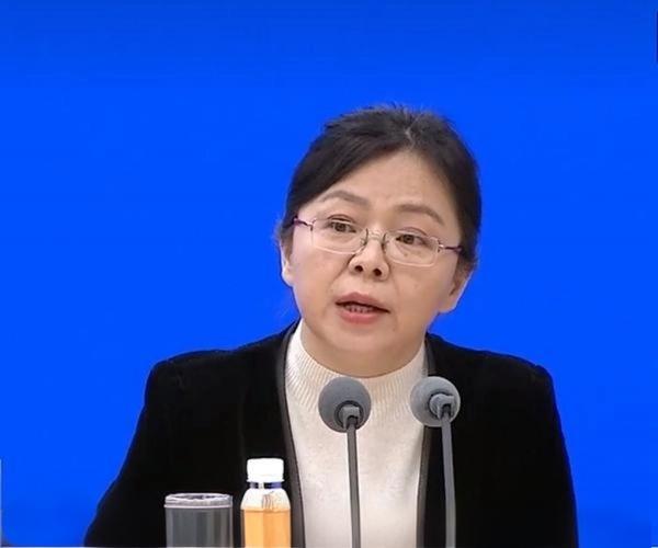一位疾控专家说：“如今艾滋病不仅仅是通过性传播了，现在我国的艾滋病患者已经超过