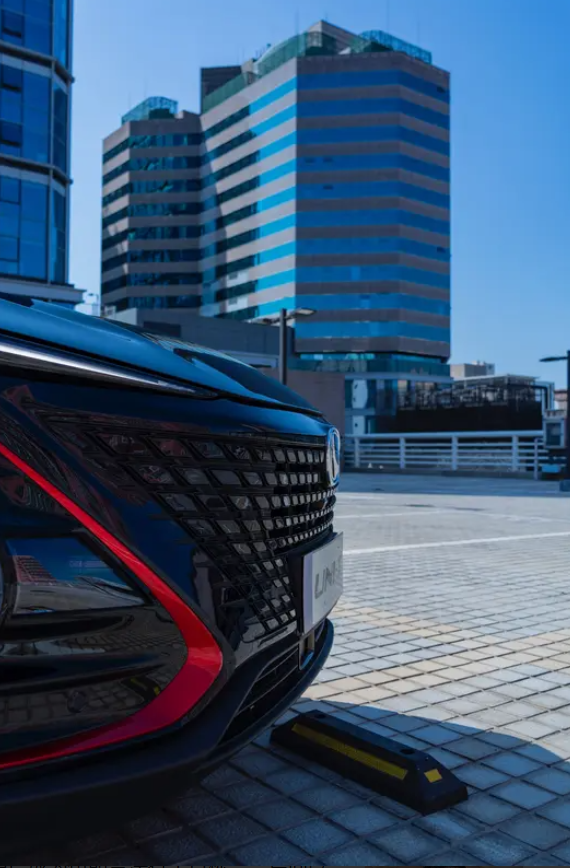 10万级插混SUV新卷王！长安UNI-ZPHEV满配仅售9.89万起2026