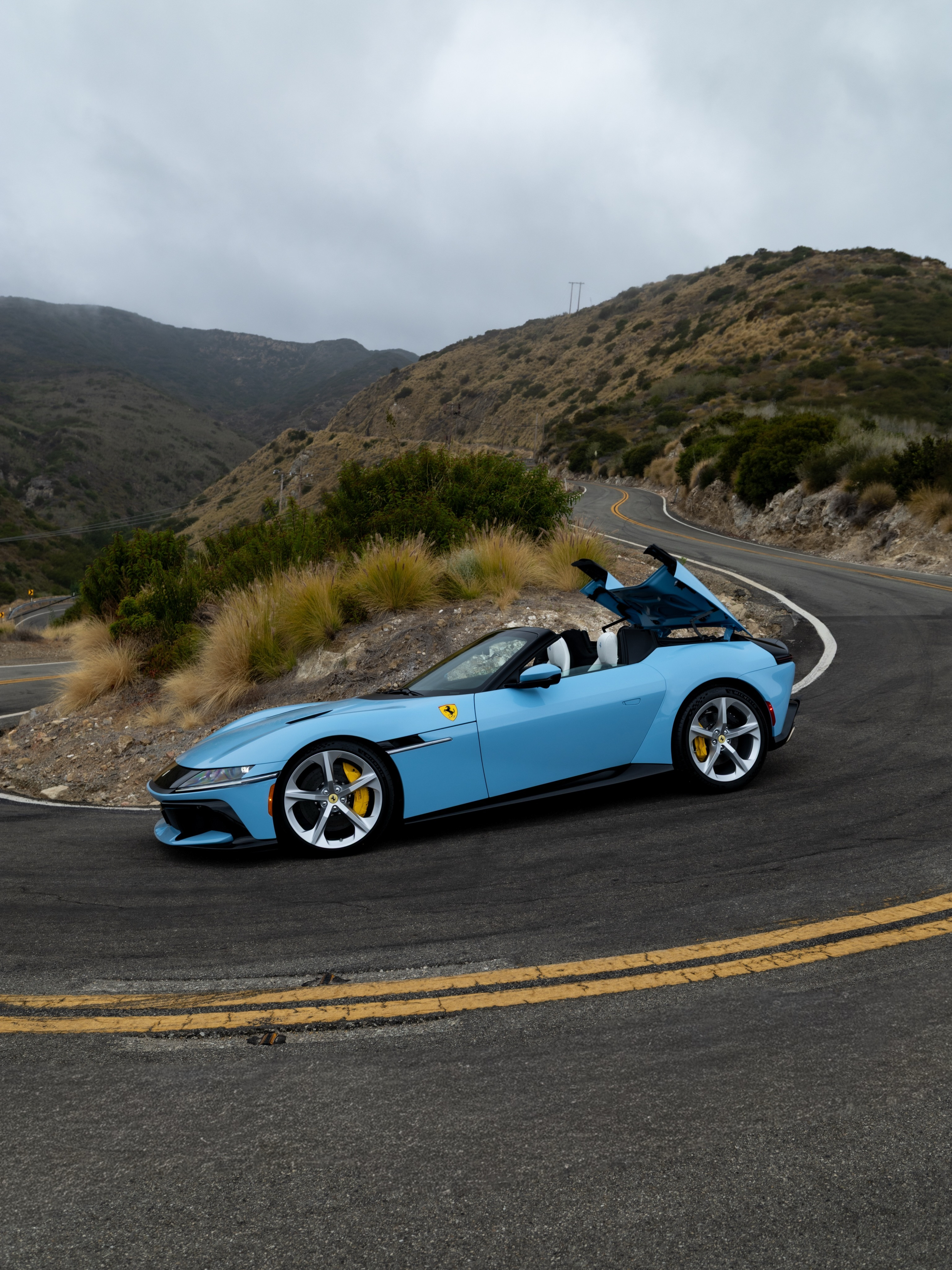 Ferrari12Cilindri油漆：AzzurrolaPlata