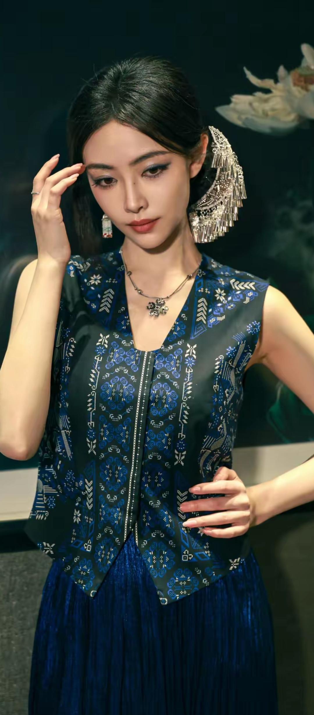 优雅蓝调，复古风情，尽显东方韵味。