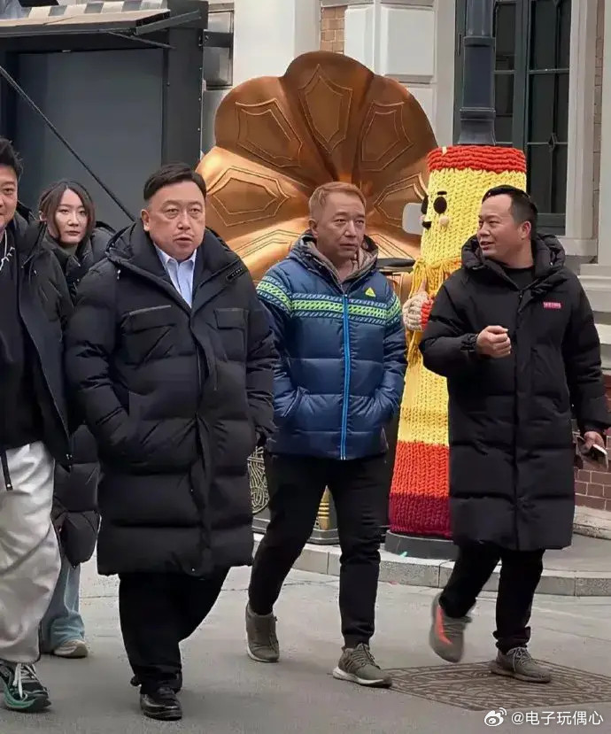 王晶这胡子是认真的吗？