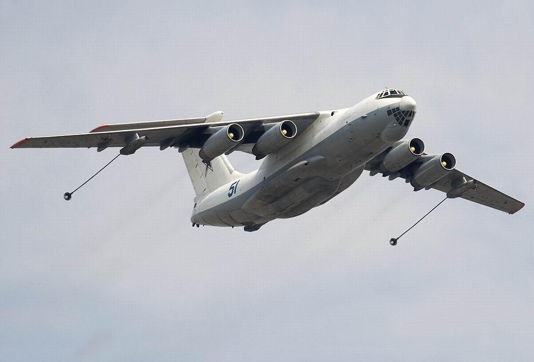 这招太精明了！俄罗斯武器滞销，东大一口气订购20架大飞机。 2023