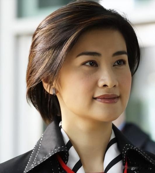 2000年，知名主持人吴小莉来到浙江，见到了自己同父异母的哥哥，她见哥哥家徒四壁