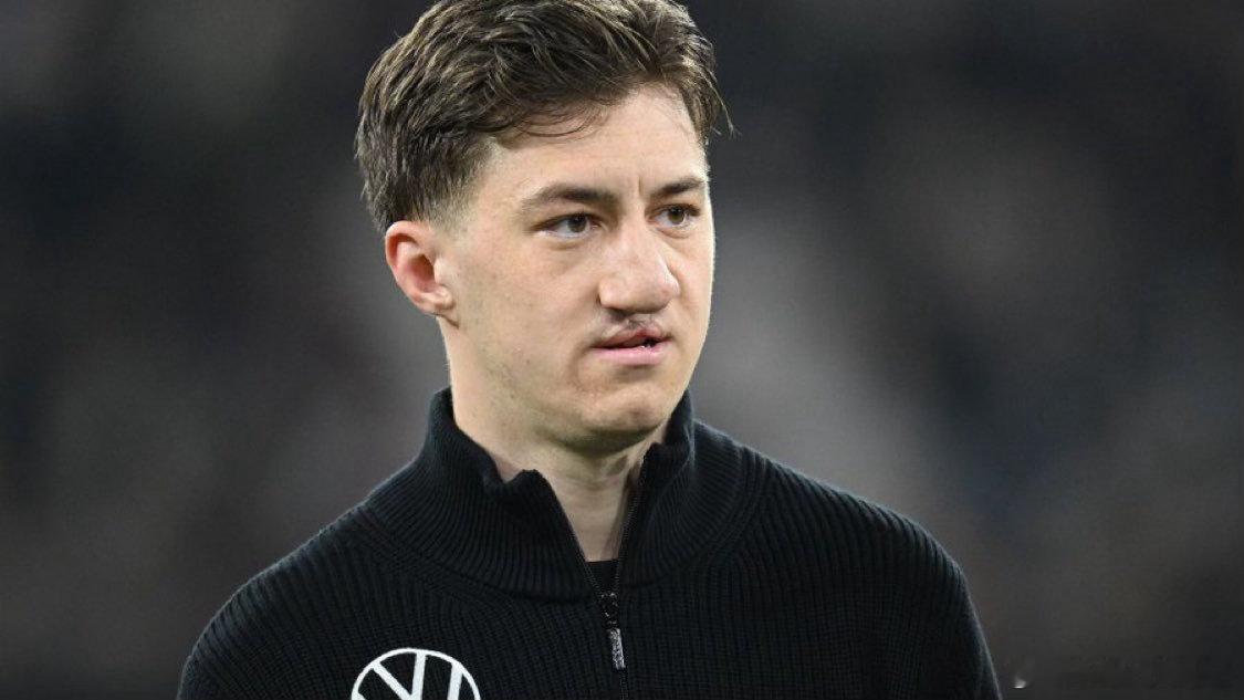 都灵体育报；五月底，尤文图斯将尝试全面评估条件，以推进对斯图加特球员斯蒂勒的交易