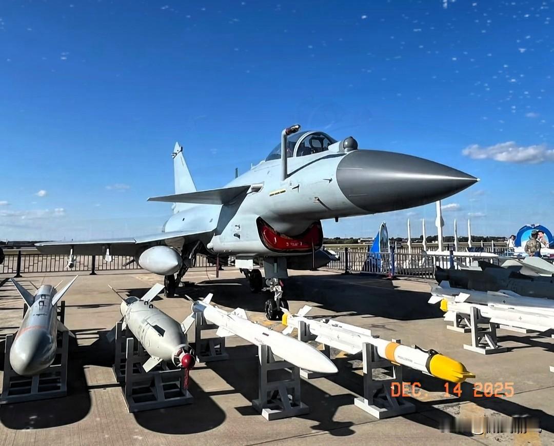 有消息称，印尼高级代表团访问了巴基斯坦，主要就是听取歼10CE战机和霹雳15远程