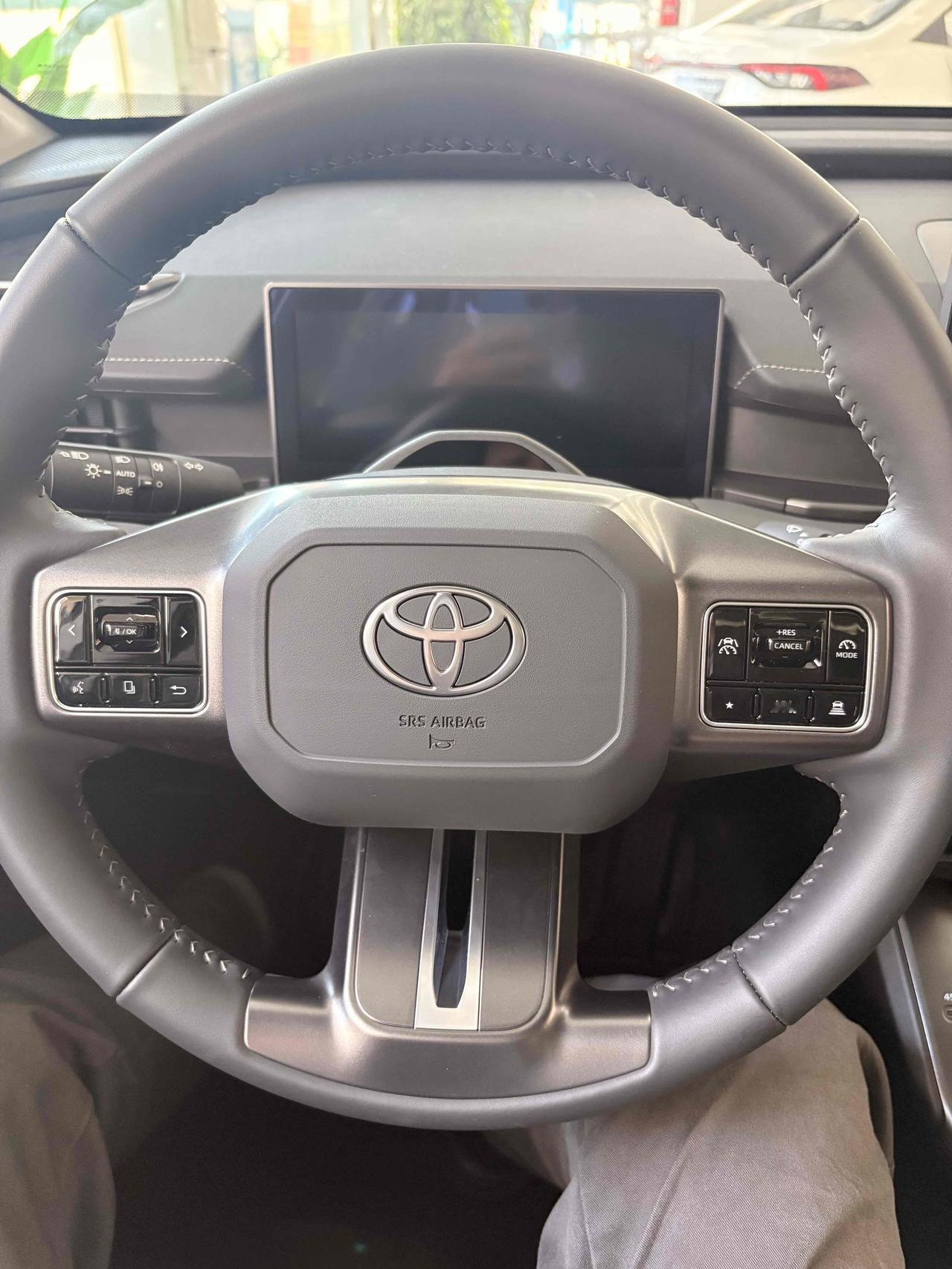 20万预算选雅阁还是选凯美瑞？今天来做一个公正的评判，不吹不捧。雅阁：操控