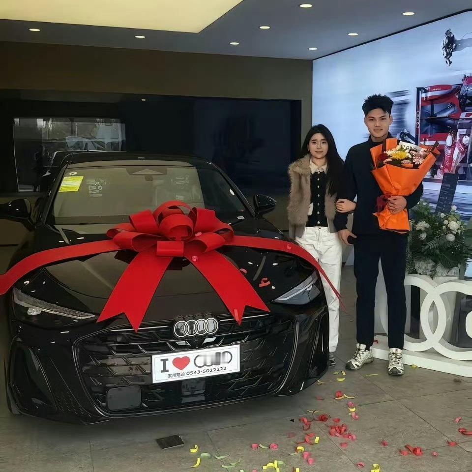 全力以父，妈到成功，喜提爱车