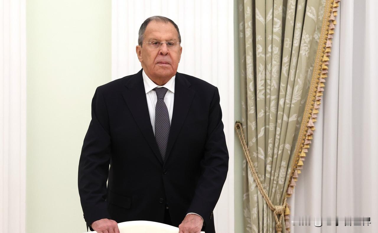 【拉夫罗夫：至少100名英国军人参与了对俄战争】莫斯科时间2025年12月11