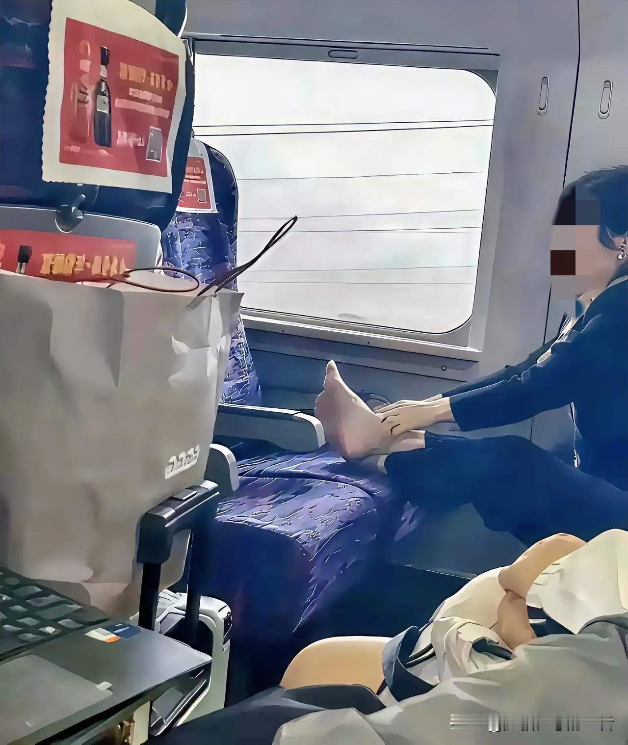 你能看得出这是三个孩子的妈妈吗？再告诉你她才30岁，你会吃惊不？这个女同事