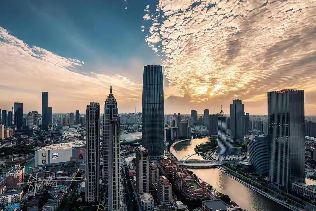 清明那三天，天津五大道一支58块钱的海棠雪糕，一天能卖上千支。不是雪糕多好吃