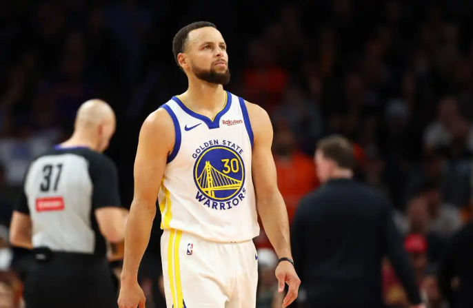 有一说一，库里是不是史上运气最好的球星库里做为一个历史前十的nba球员，生涯运