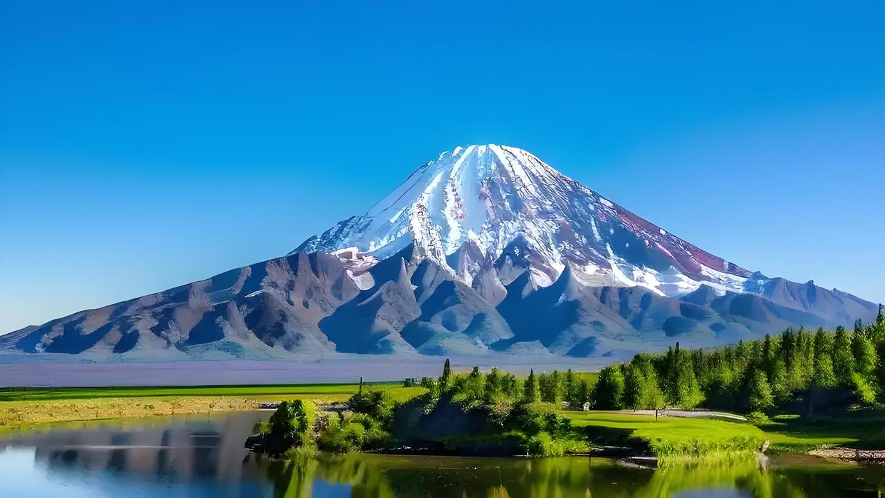 火山学家藤井敏嗣长期研究富士山。他近期提醒，富士山已休眠300多年，远超平均喷发