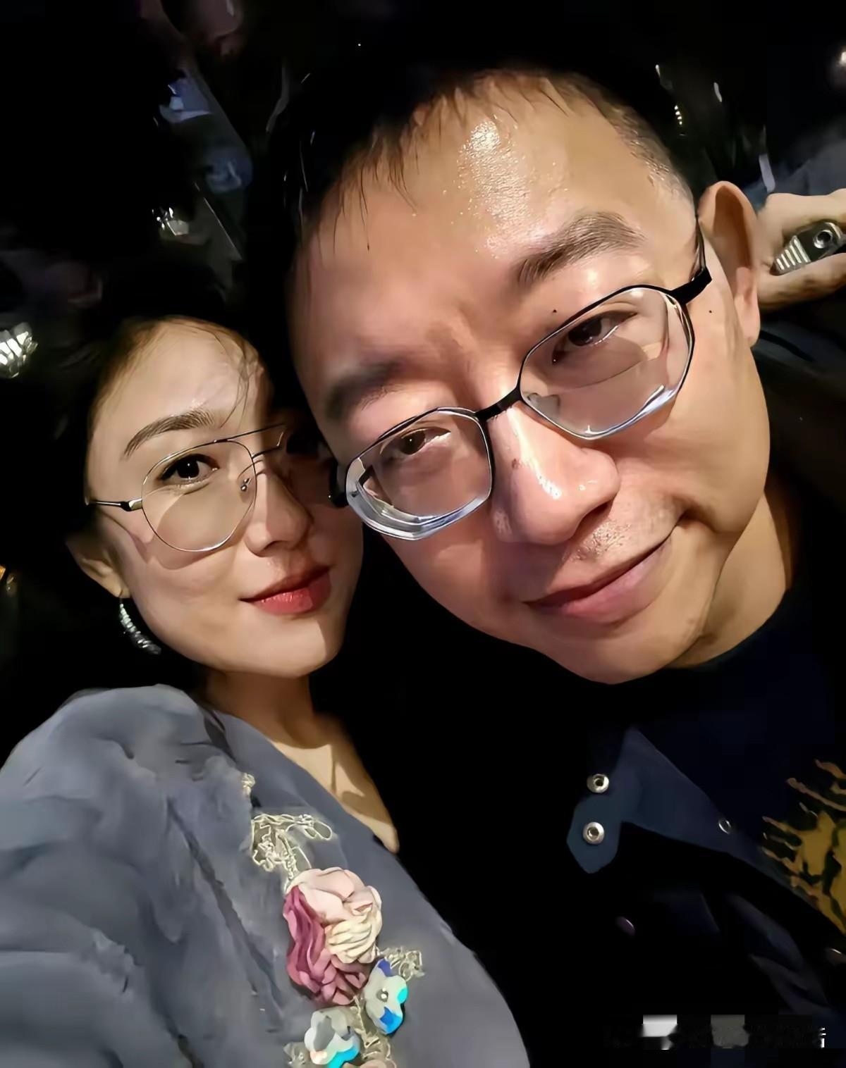 沈逸教授的夫人，真是货真价实的大美女。要身高有身高，要颜值有颜值，要文化有文化