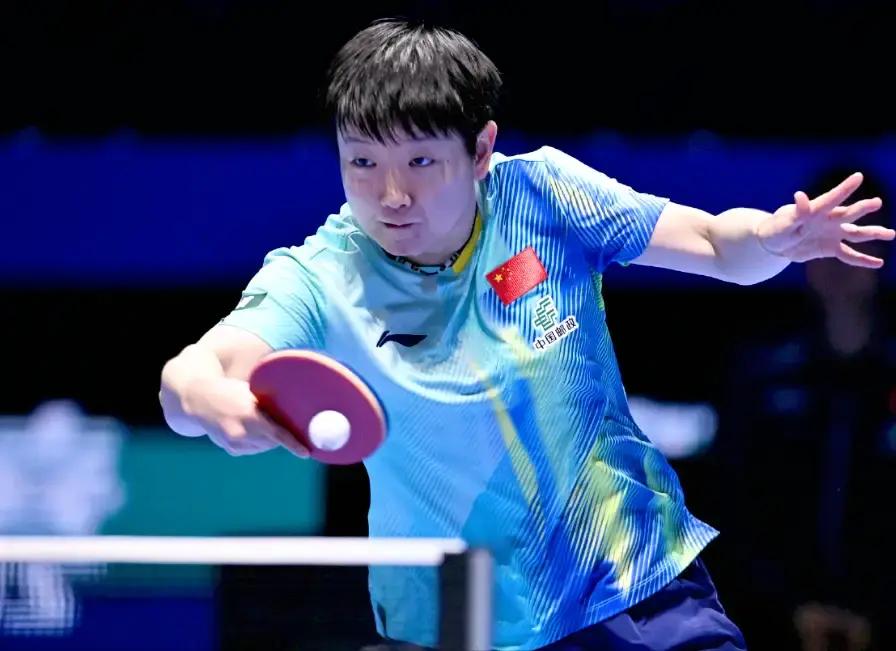 看孙颖莎和蒯曼的比赛表情，莎莎比蒯曼硬很多，蒯曼相对就显得软些，蒯曼虽然输了但给