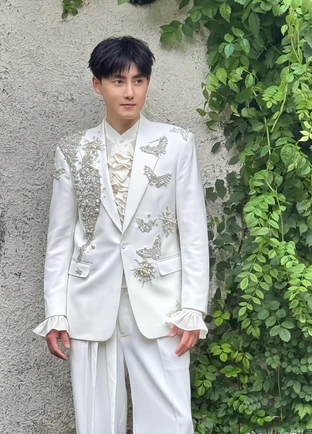 张睿应该再也不敢穿这个裤子了