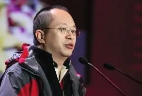 360创始人周鸿祎大学时痴迷计算机，无意间竟进入学校系统，导致全校系统立即锁死，