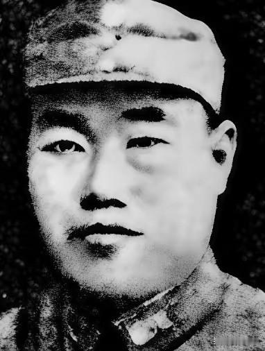 那是在1937年的深秋时节，山西的地界上有个叫原平的地方，五千来号人的一支队伍，