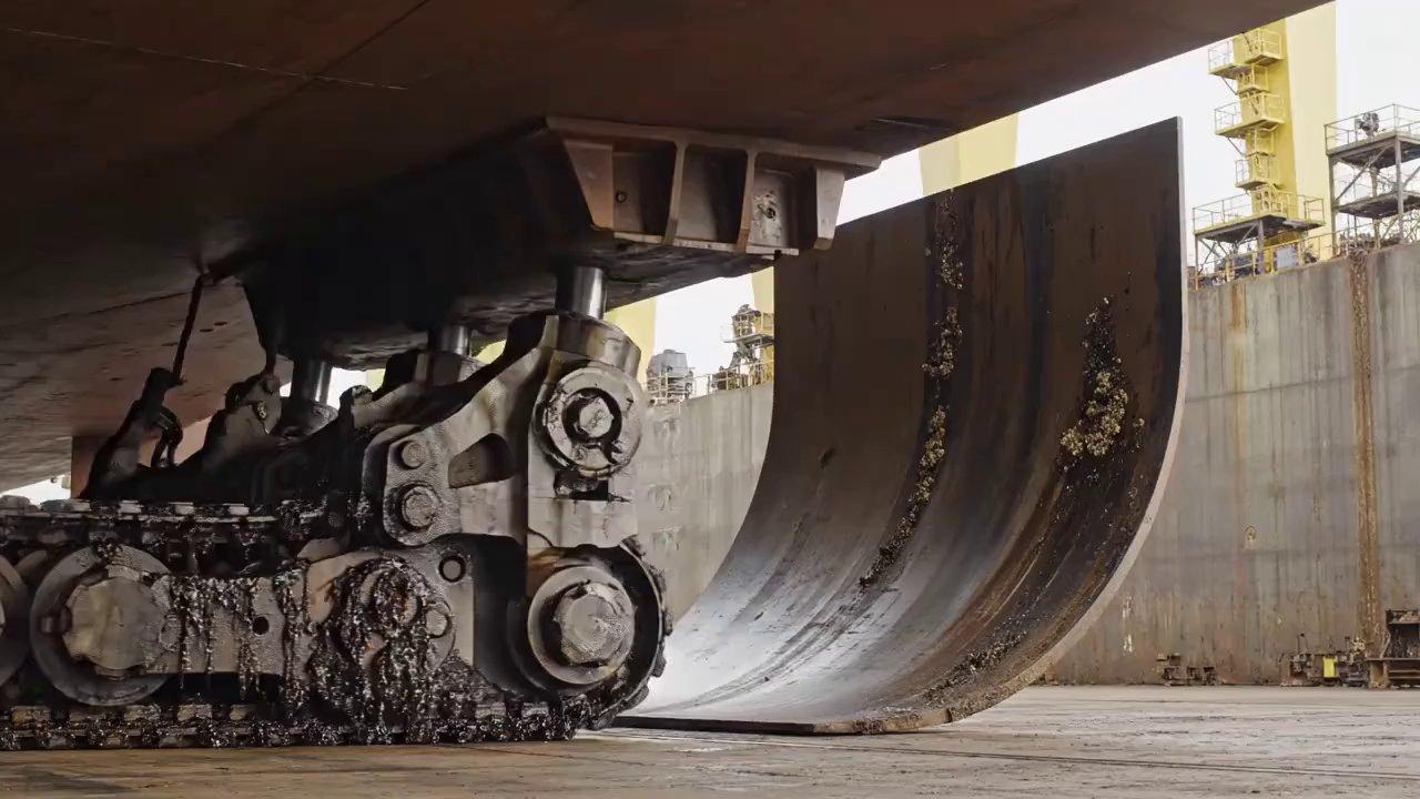 机械暴力美学：看这油压杆，你就知道力量有多大！