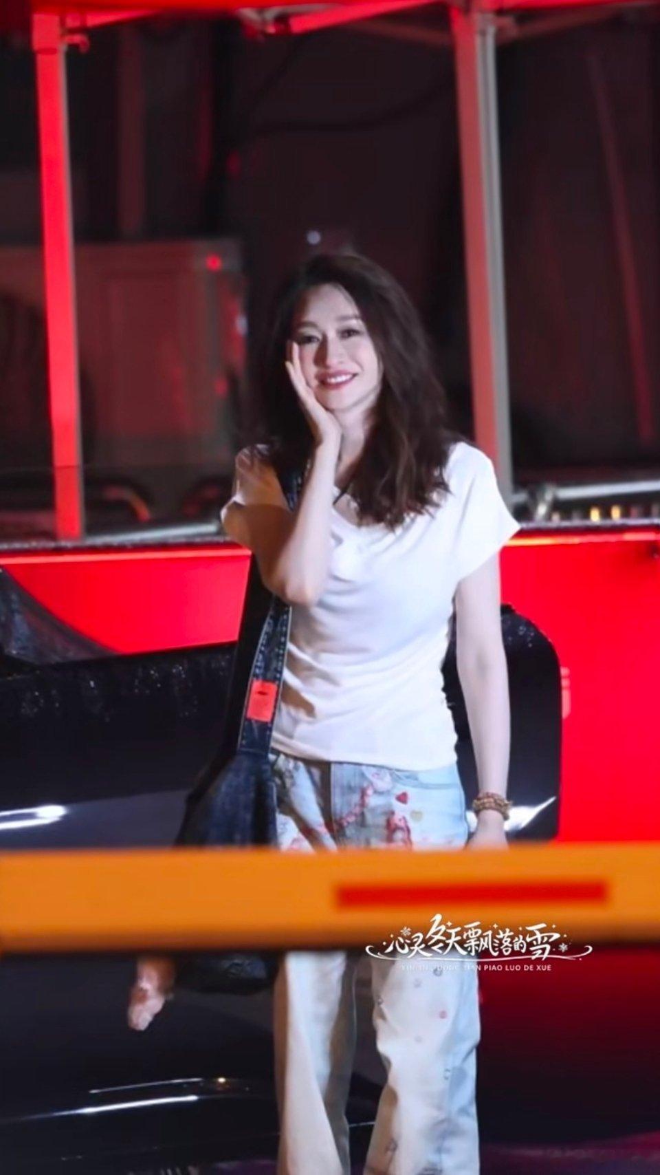 李小冉真诚李小冉的口碑李小冉真诚，李小冉的口碑，是在下班后释放自己情绪哭了，姐