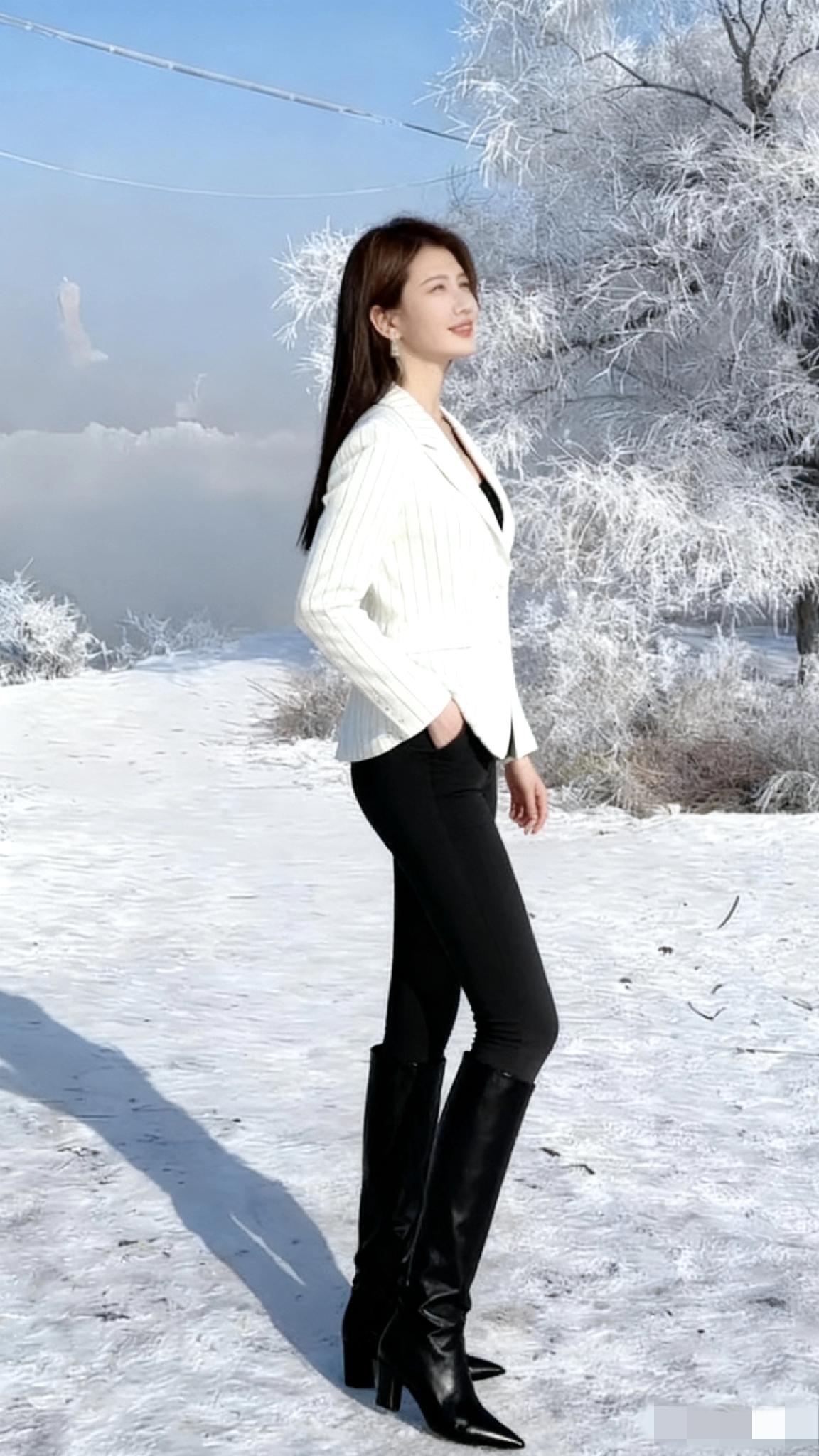 上联:天寒地冻一杯酒，求下联