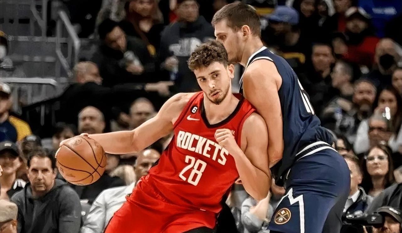 不比不知道，一比吓一跳！申京和约老师在23岁的数据：申京：场均22.4分、1