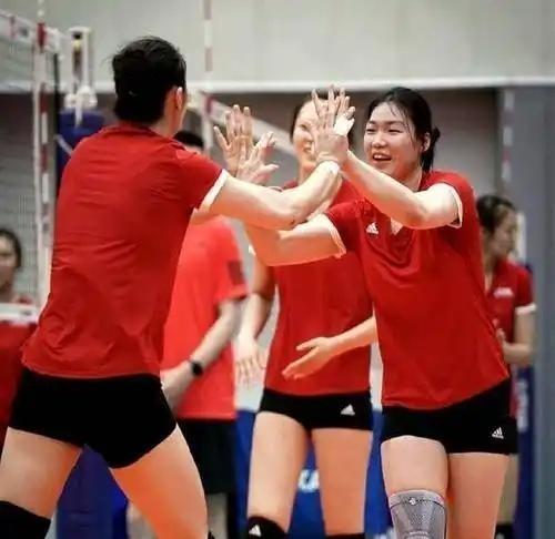 一叶知秋，赵勇难当重任2025年世界女排联赛北京站开赛在即，近日新任主教练赵勇