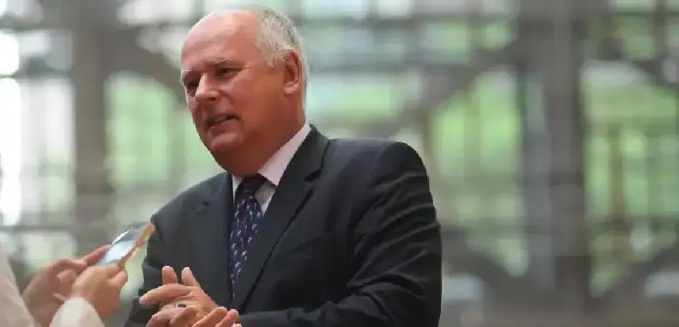 波兰做出了正确选择。据俄罗斯卫星通讯社11月26日报道，波兰国防部副部长帕韦乌·