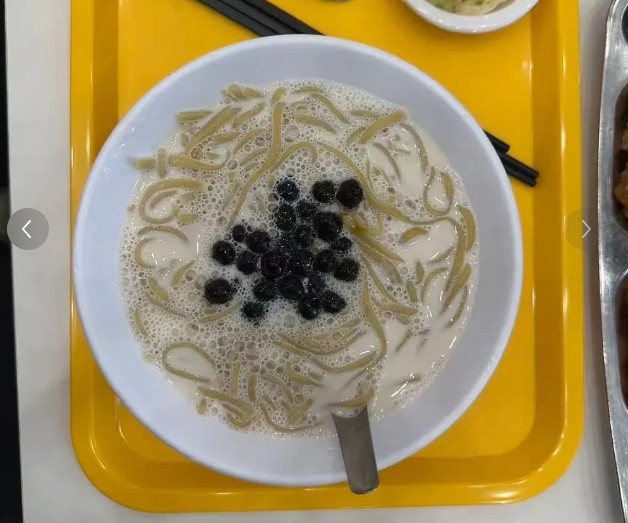 我理解意大利人看不了菠萝放菩萨了​​​