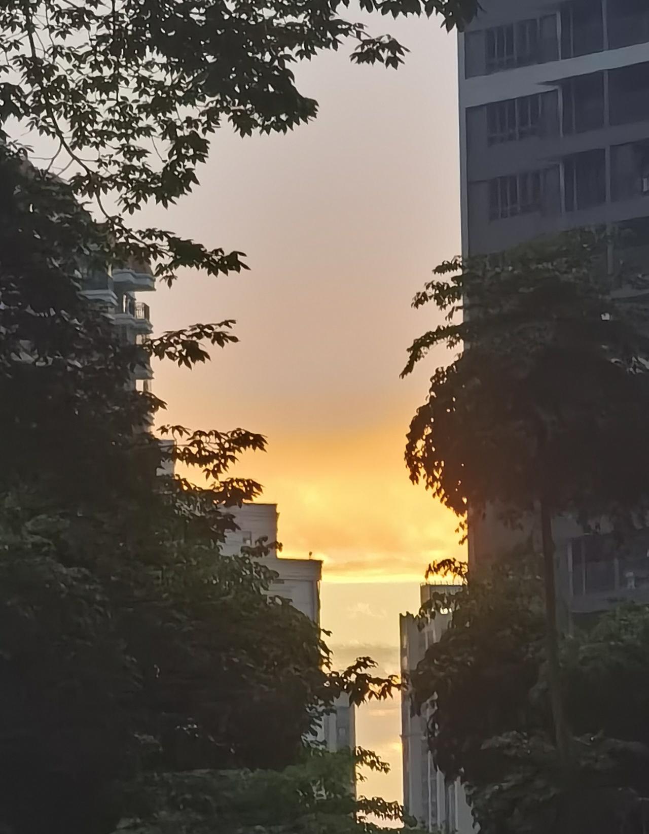 天空台风博罗依逼近华南将有暴雨大暴雨国庆节前广州再迎雨水​​​