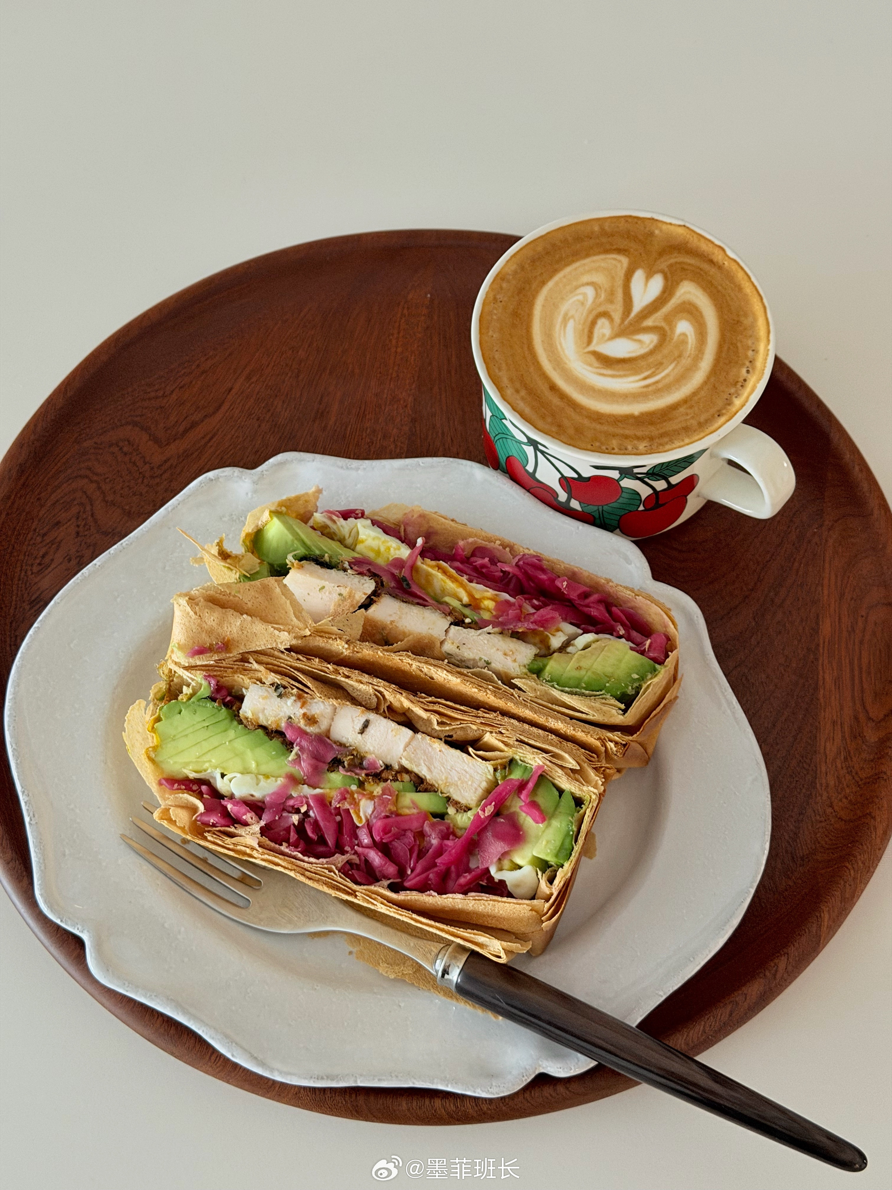 杂粮煎饼怎能如此好吃😋包韭菜盒子🥟百里香牛排🥩莓果万岁🫐​​​
