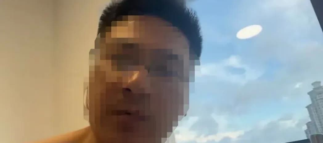 一男子说想念远嫁的女儿，特意坐了一晚上车2000多公里，带了家里的土鸡、土鸡蛋，