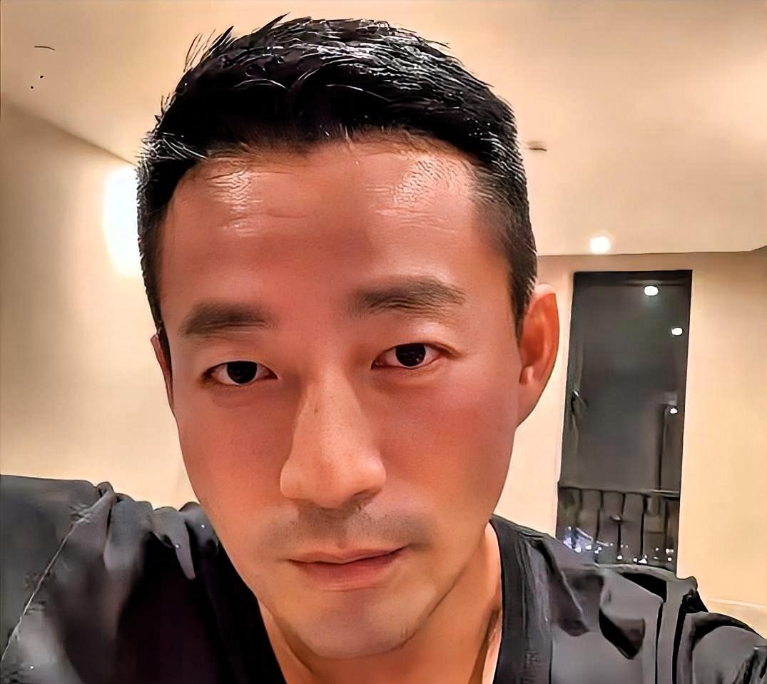 这事办得地道吗？汪小菲又被全网喊话买房的事，评论区看得我直摇头。网友急得不