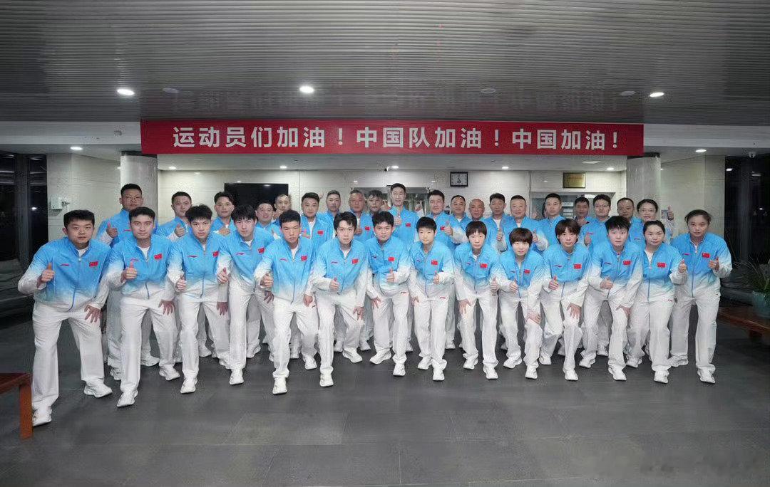 亚运会去这么多人，就差一张王曼昱体能教练的机票是吗，怎么每次缺的只有王曼昱的体能教练[？？？]​